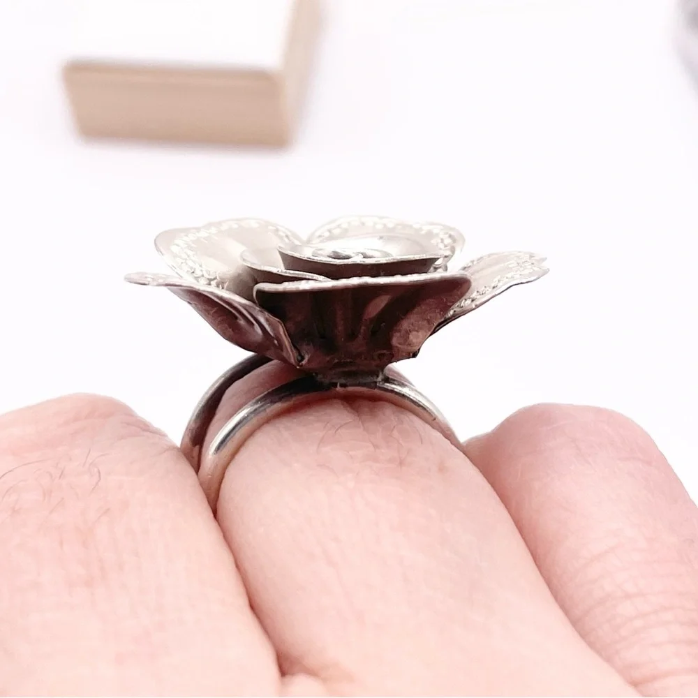 Size 6.5 Vintage 3D Flower 925 Sterling Silver Ring - Picture 7 of 8